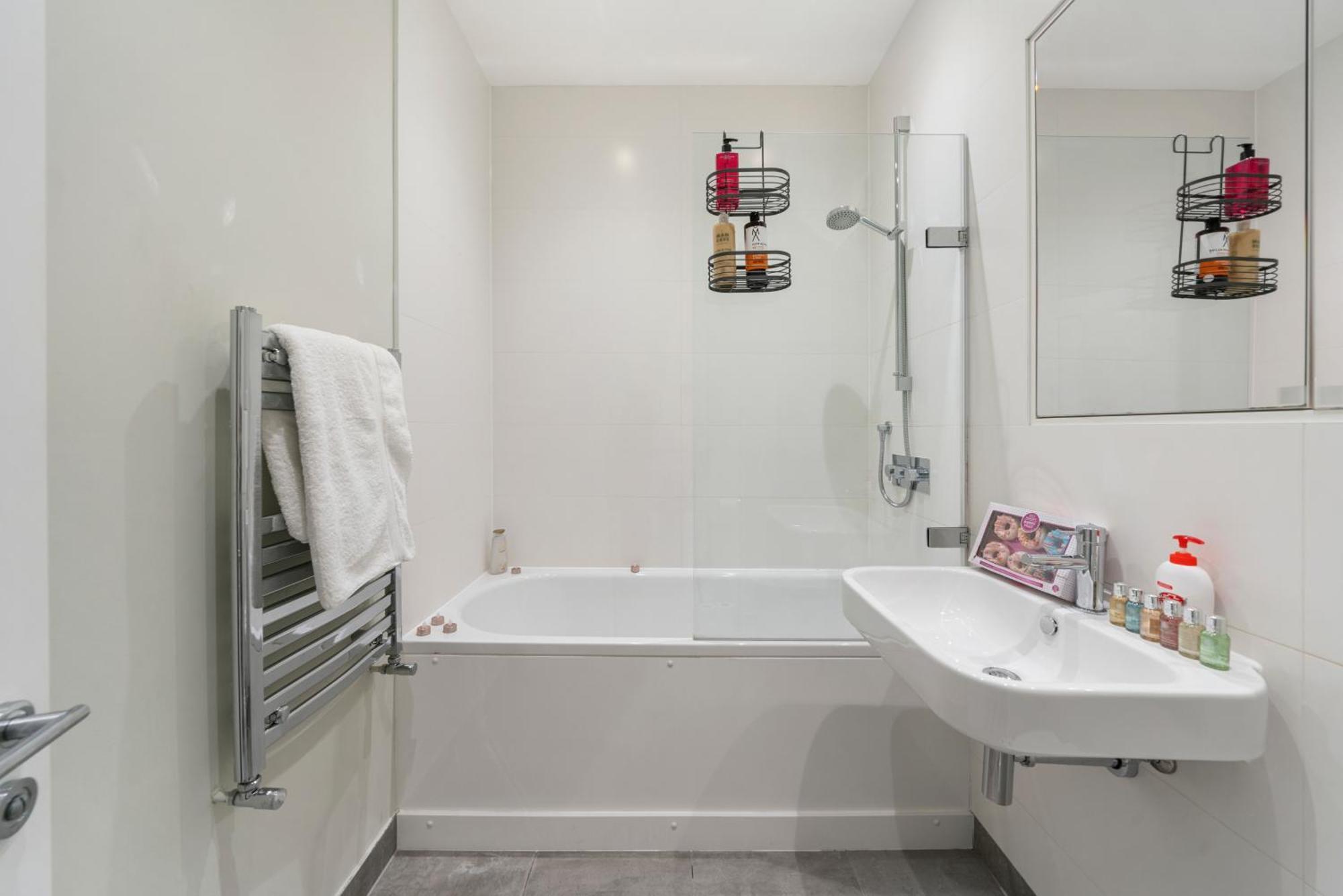 Chic 2 Bed Maisonette In Mayfair 32A London Bagian luar foto