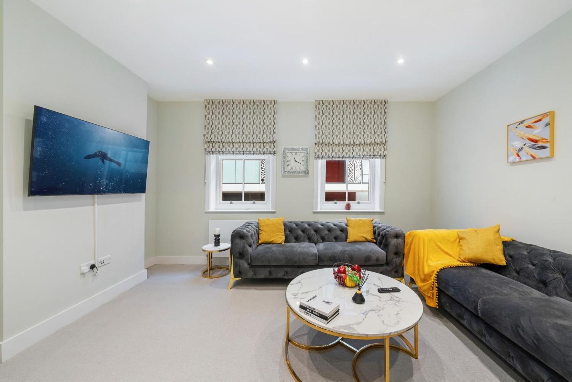 Chic 2 Bed Maisonette In Mayfair 32A London Bagian luar foto