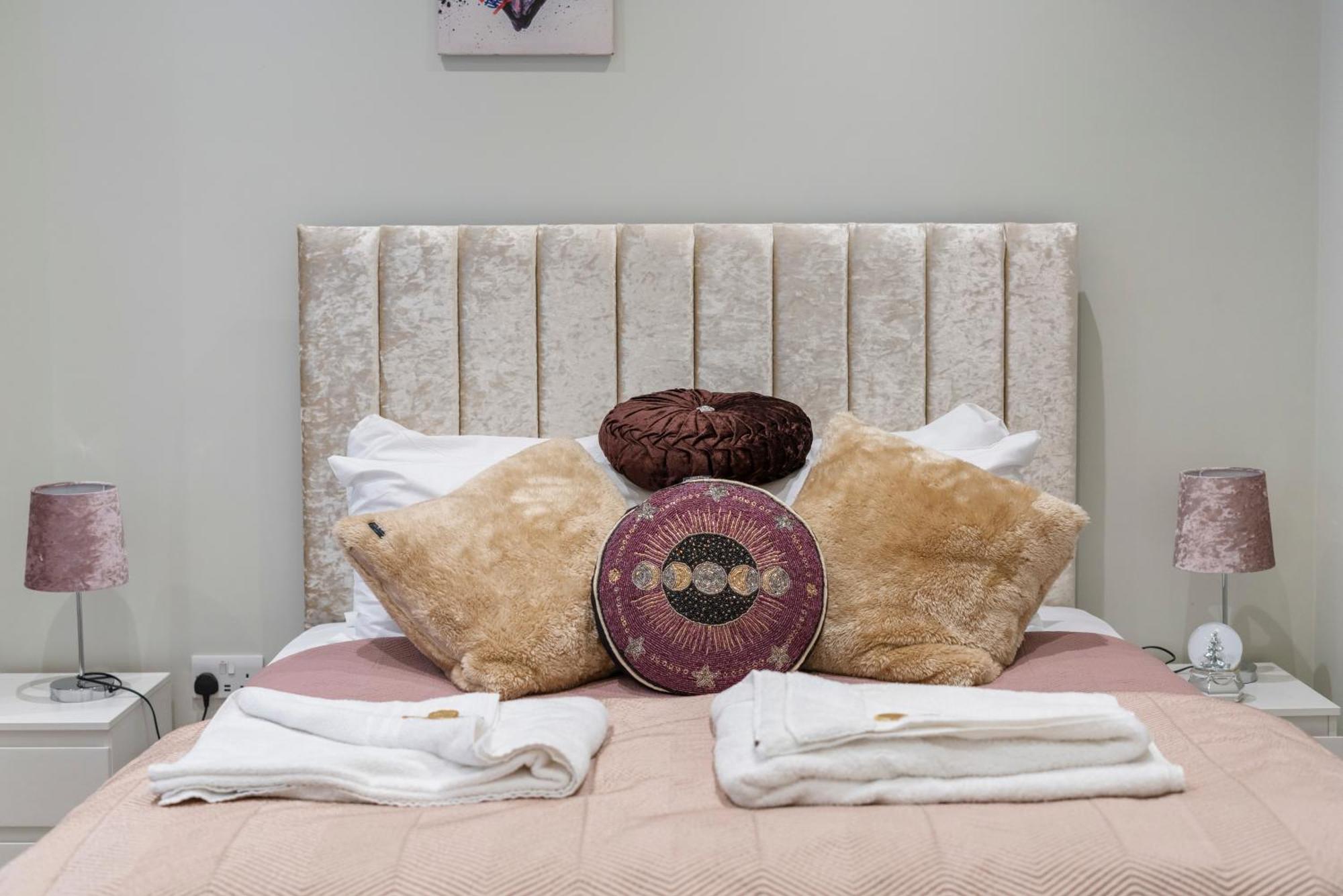 Chic 2 Bed Maisonette In Mayfair 32A London Bagian luar foto