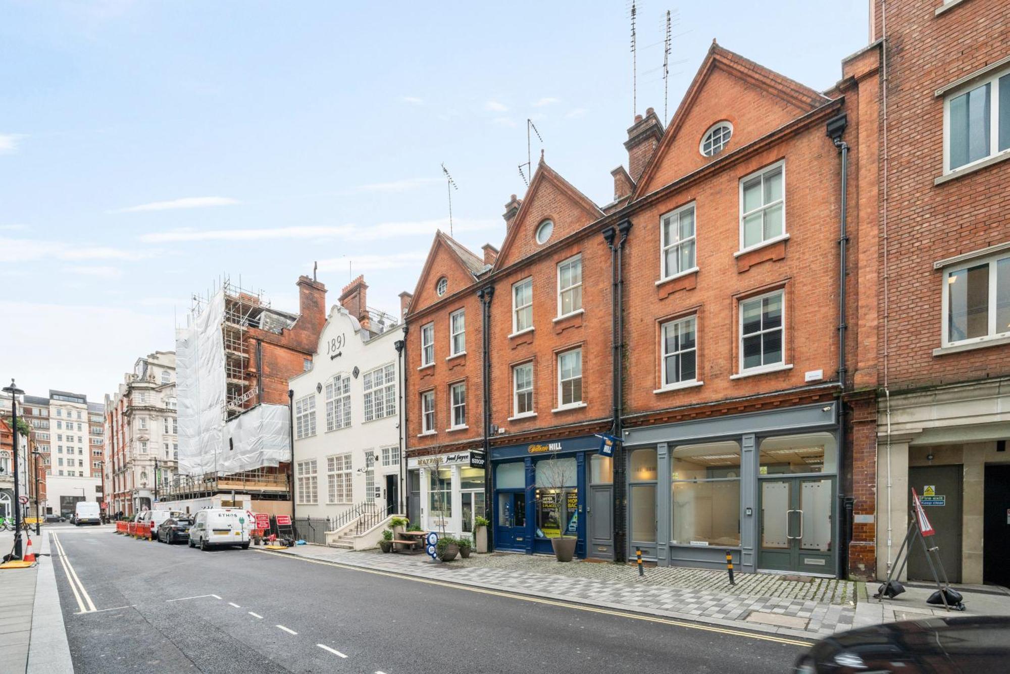 Chic 2 Bed Maisonette In Mayfair 32A London Bagian luar foto