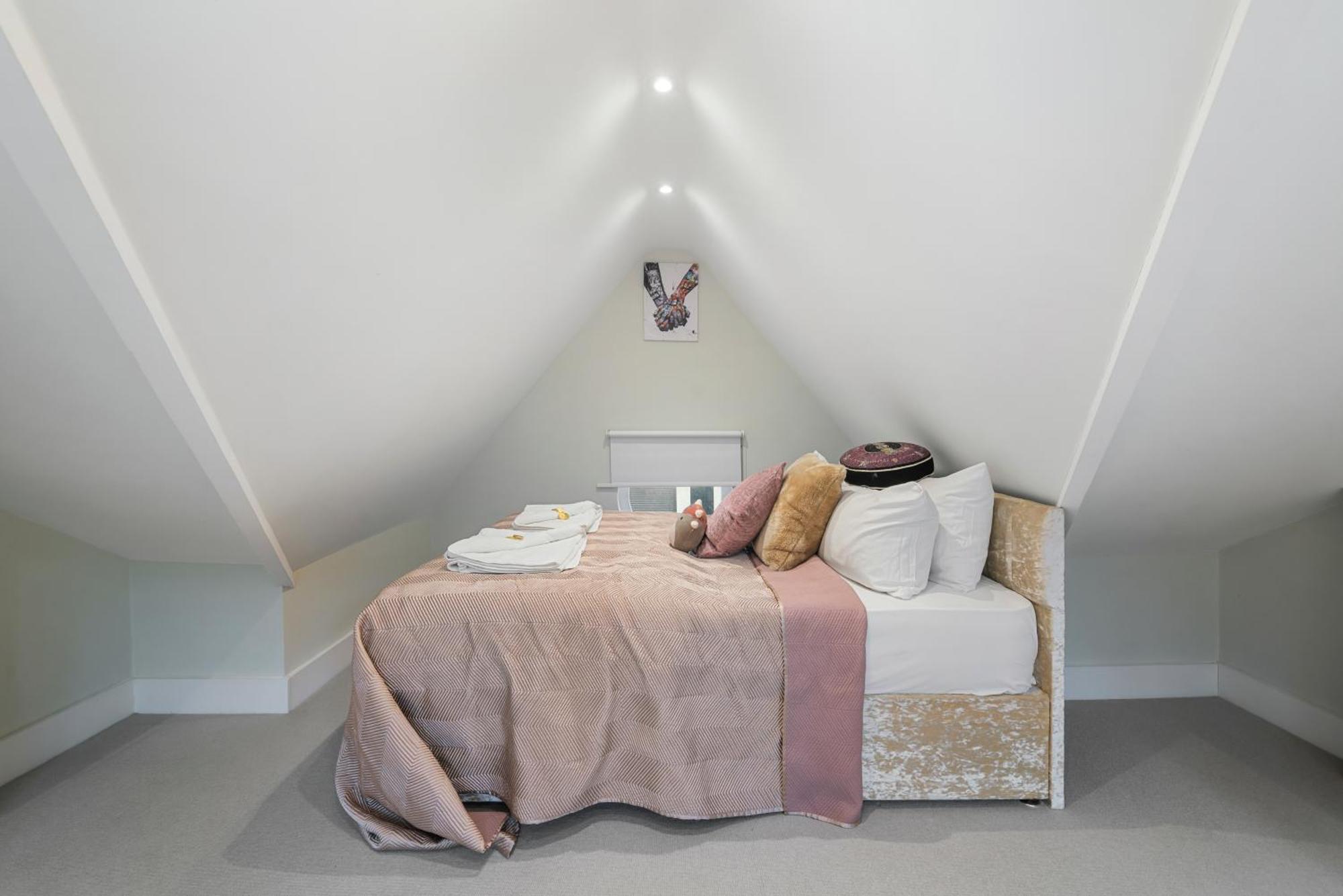 Chic 2 Bed Maisonette In Mayfair 32A London Bagian luar foto